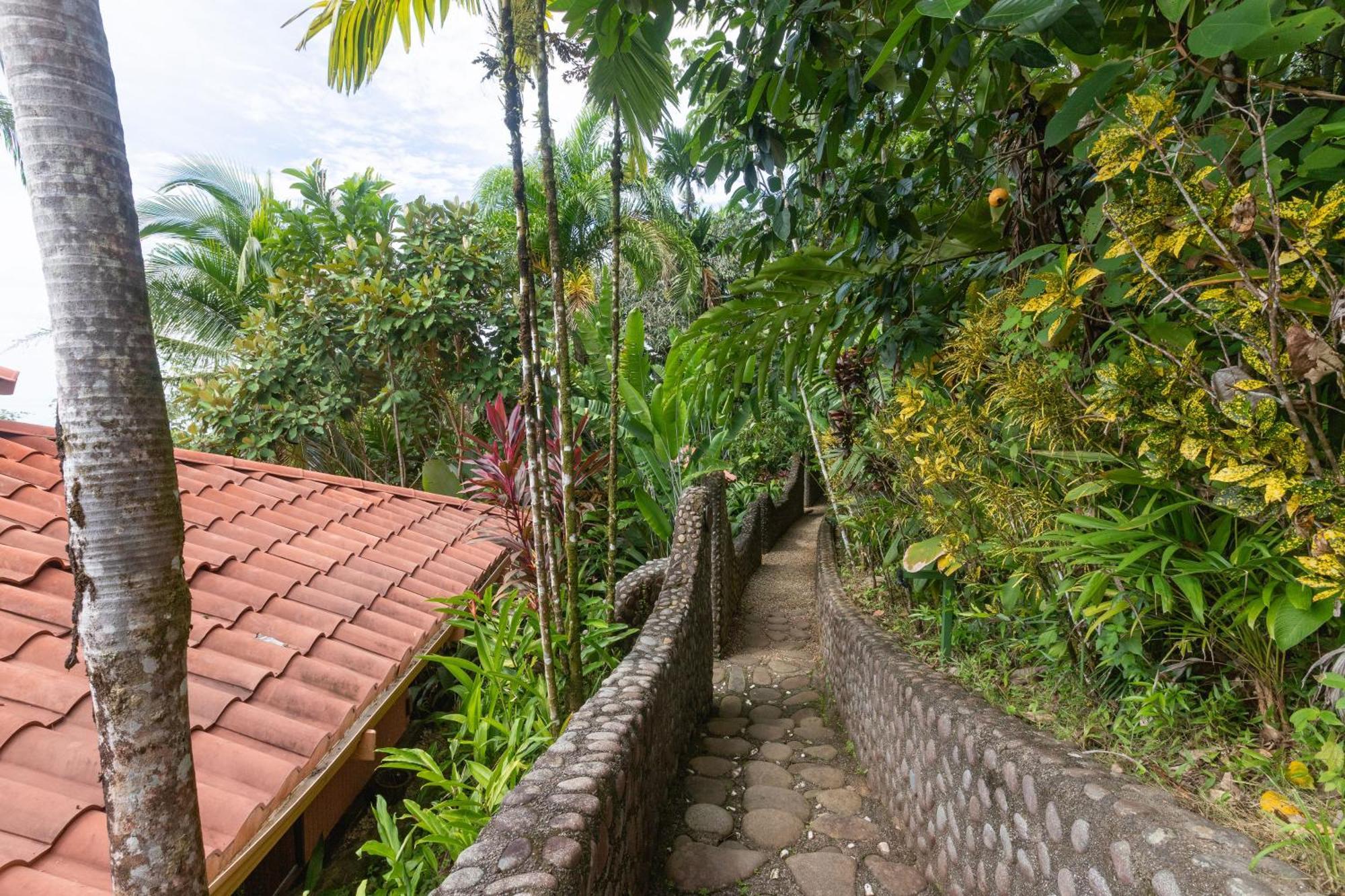 La Cusinga Lodge Uvita Exterior photo